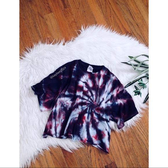 Tops - 🌿 Essential Tie Dye Crop Tee 🌿